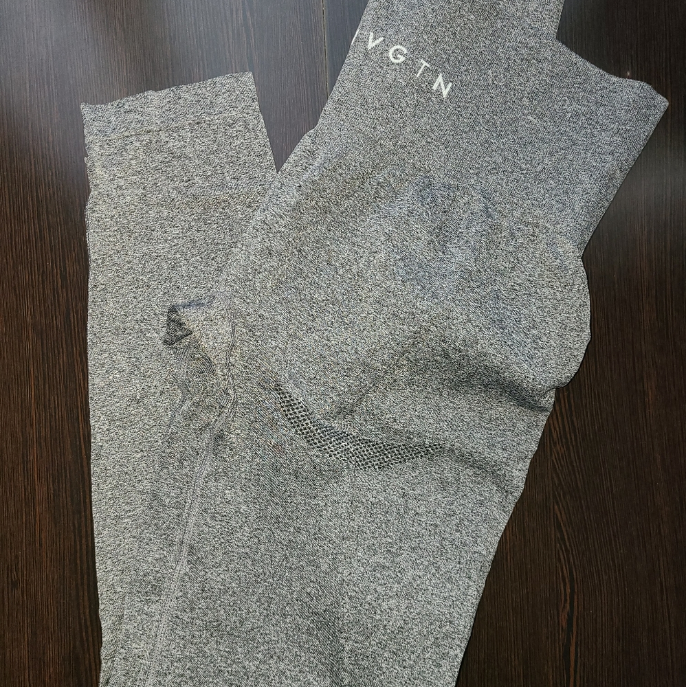 Womens NVGTN  leggings, medium